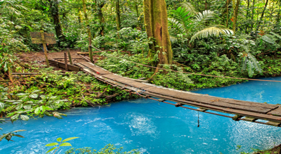 Rio Celeste river